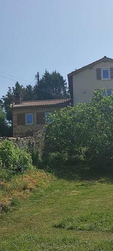 Apartamento Le G�te Des Pierres Dor�es