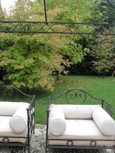 Bed & Breakfast Villa I Pavoni Lake & Luxury
