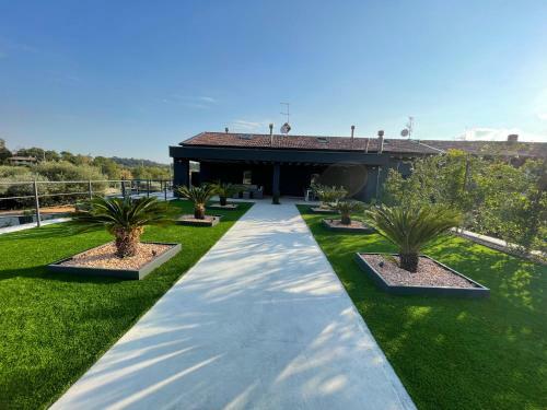 Black Villa