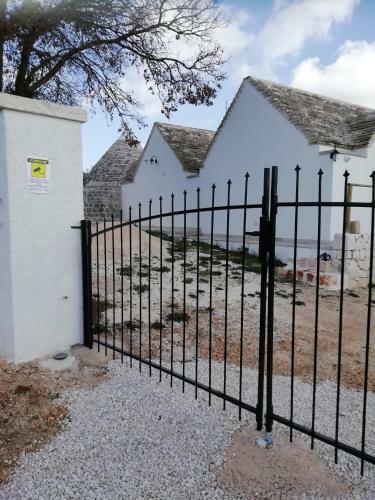 Historic Trullo Holiday Home In Puglia