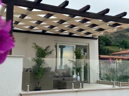 Blanca Beach Villa