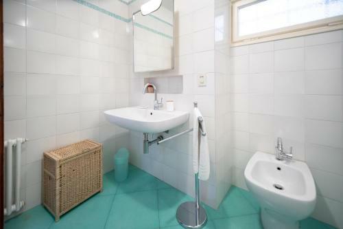 Re Migio Apartment With Terrace And Lift