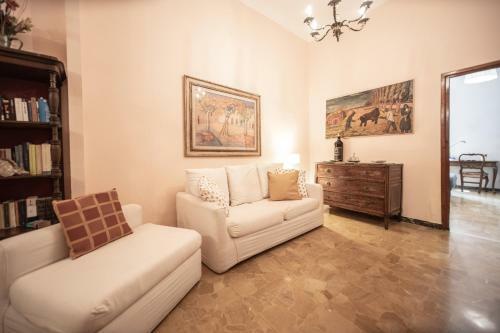 Re Migio Apartment With Terrace And Lift