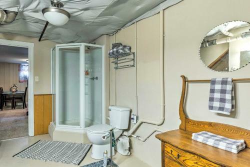 Hutchinson Apartment, Near Kansas Fairgrounds