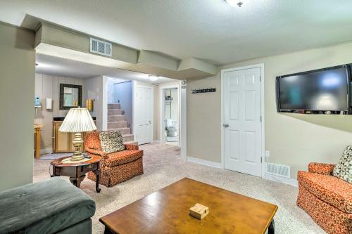 Hutchinson Apartment, Near Kansas Fairgrounds