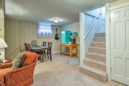 Hutchinson Apartment, Near Kansas Fairgrounds