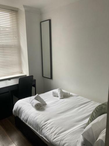 Hostal Modern Double Room In City Center Apartment- 2