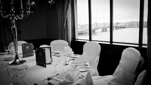 Riverbank House Hotel