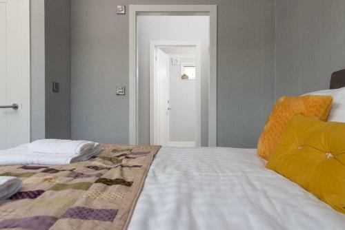 Clover Lodger, 32 Roadford Lake Lodges, Lifton
