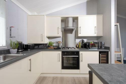 Clover Lodger, 32 Roadford Lake Lodges, Lifton