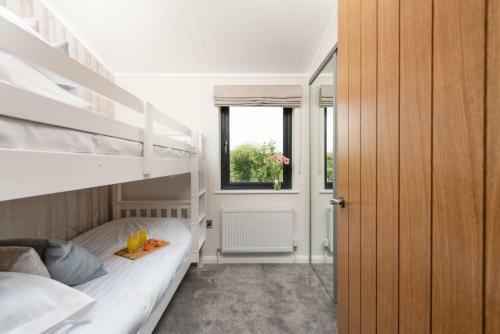 Lilac Lodge, 22 Roadford Lake Lodges
