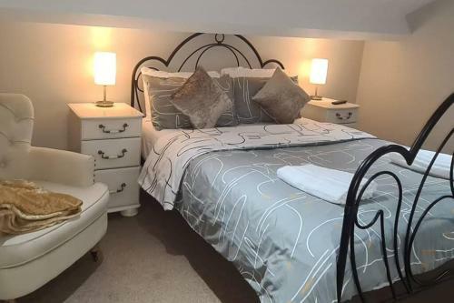 Stylish 2 Bedroom Apartment, Leeds Centre + Free Parking
