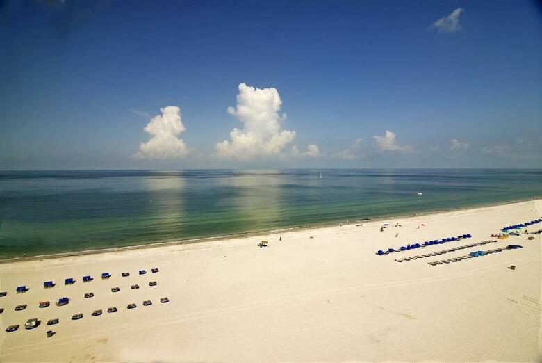 Hotel Beachcomber Beach Resort