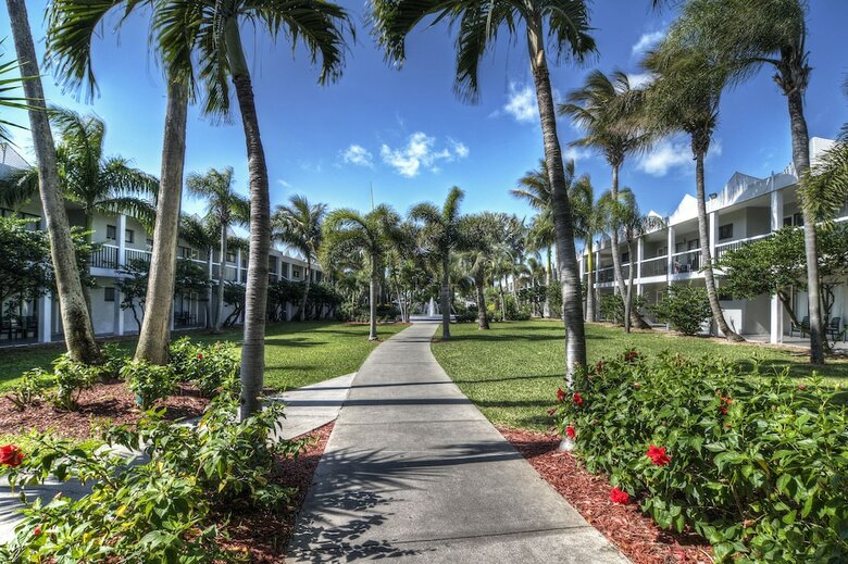Hotel Beachcomber Beach Resort