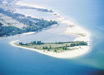 Hotel Beachcomber Beach Resort