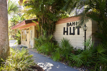 Hotel Golden Host Resort