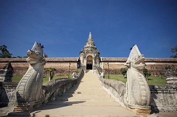 Hotel Lampang River Lodge