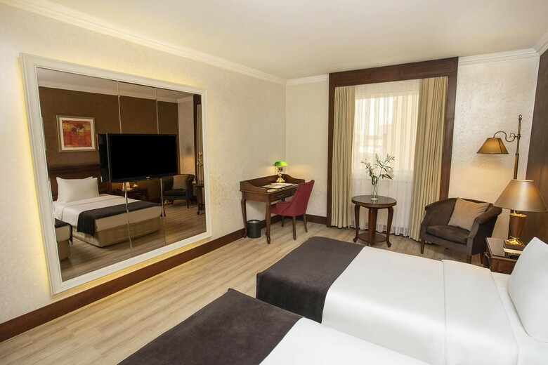 Hotel Occidental Taksim