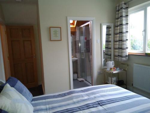 Twin Oaks Bed & Breakfast