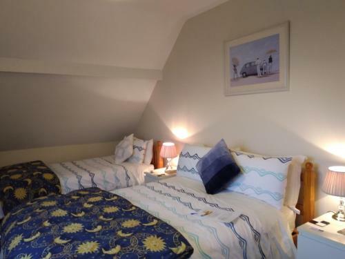 Twin Oaks Bed & Breakfast