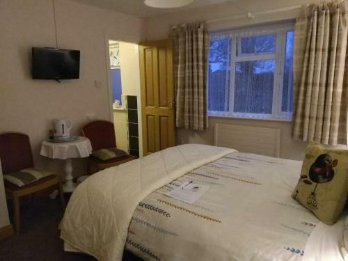 Twin Oaks Bed & Breakfast