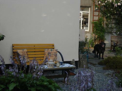 Twin Oaks Bed & Breakfast