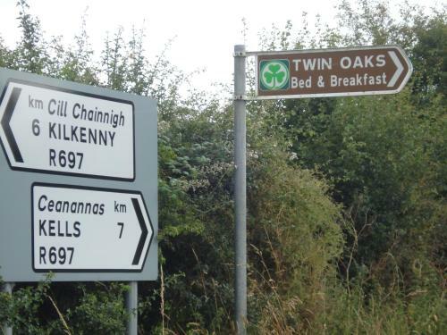 Twin Oaks Bed & Breakfast