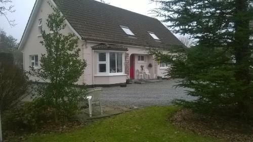 Twin Oaks Bed & Breakfast
