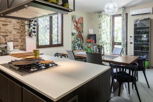 Villa Jolie - Luxury Villa With Swimming Pool