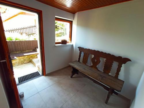 Hostal Apartamenty Tara