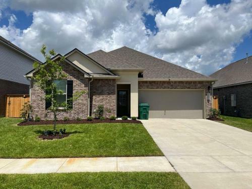Family Friendly House Surrounded By Lakes