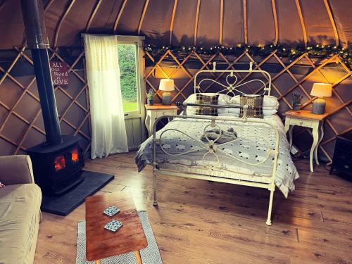 Sunbank Yurt