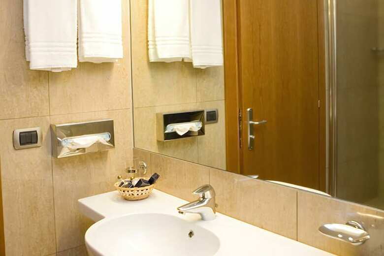 Hotel Airone