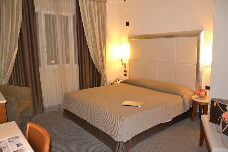 Hotel Airone