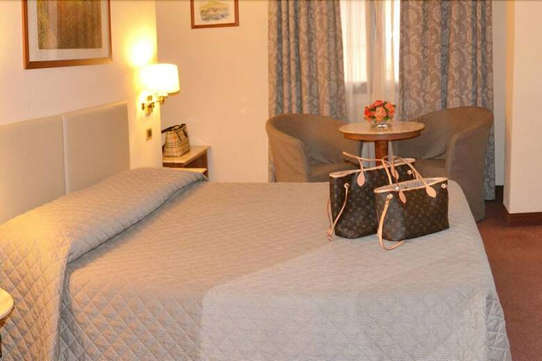 Hotel Airone