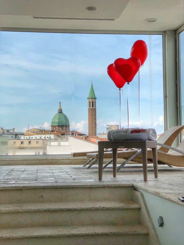 Hotel Airone