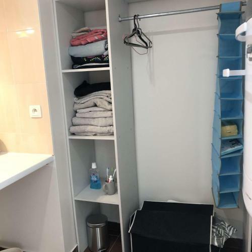Hostal Chambre D H�tes Ind�pendante Dans Village M�di�val