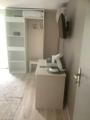 Hostal Chambre D H�tes Ind�pendante Dans Village M�di�val