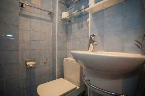 Hostal Ava Rooms