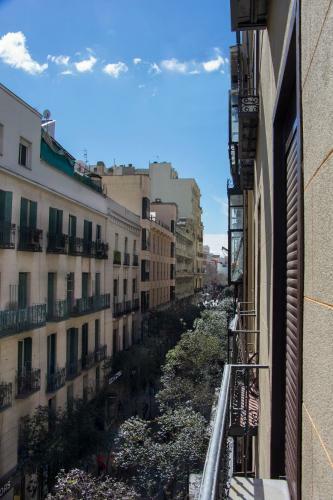 Hostal Ava Rooms