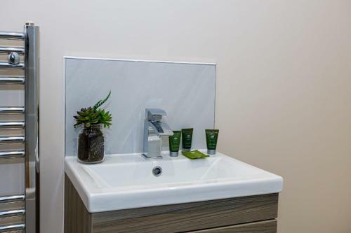 Modern And Stylish 1 Bedroom Apartment Manchester