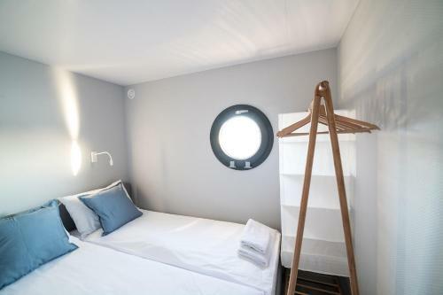 Houseboat Long P?ywaj?cy Apartament Wodna Osada