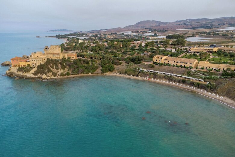 Hotel Falconara Charming House & Resort