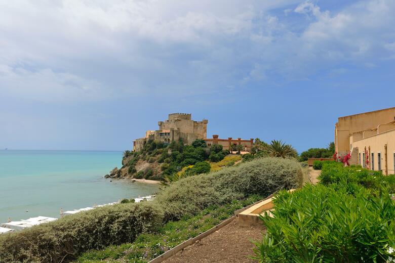 Hotel Falconara Charming House & Resort