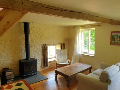 The Lamb Shed - Peaceful Small Barn On Lovely Farm