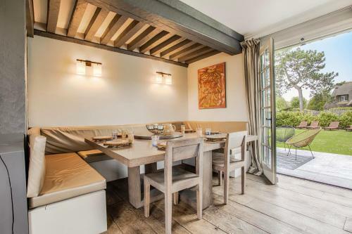 Villa Luxueuse Chaumi�re 4 Chambres Avec Jardin
