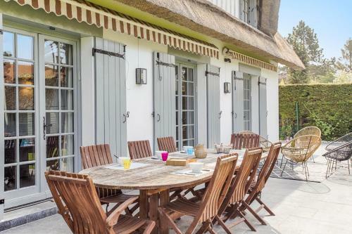 Villa Luxueuse Chaumi�re 4 Chambres Avec Jardin