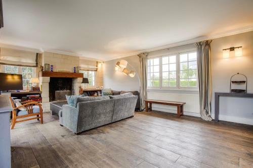 Villa Luxueuse Chaumi�re 4 Chambres Avec Jardin