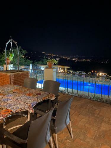 Vittoria Holidays Home In Santa Venera
