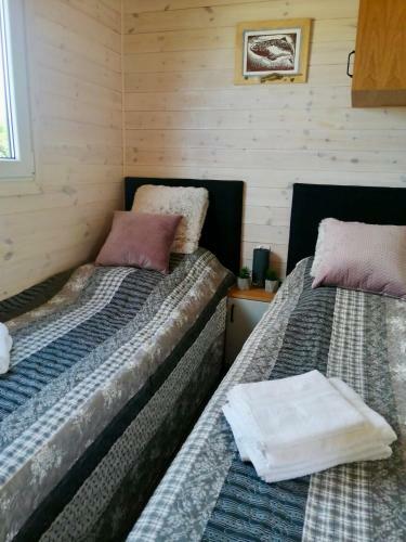 Adorable 2 Bedroom House Heated And Airconditioned